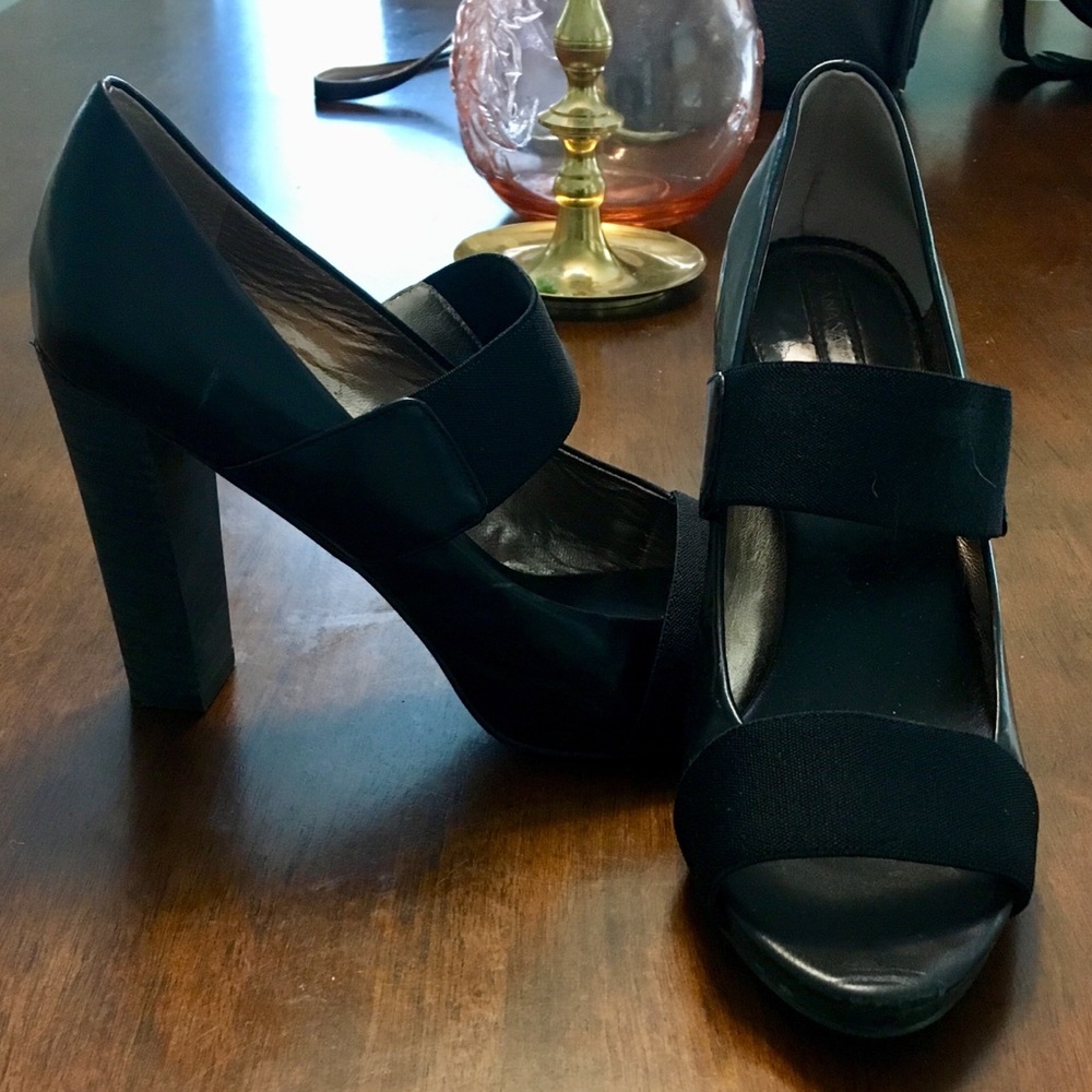 Banana Republic stacked heel strappy pumps